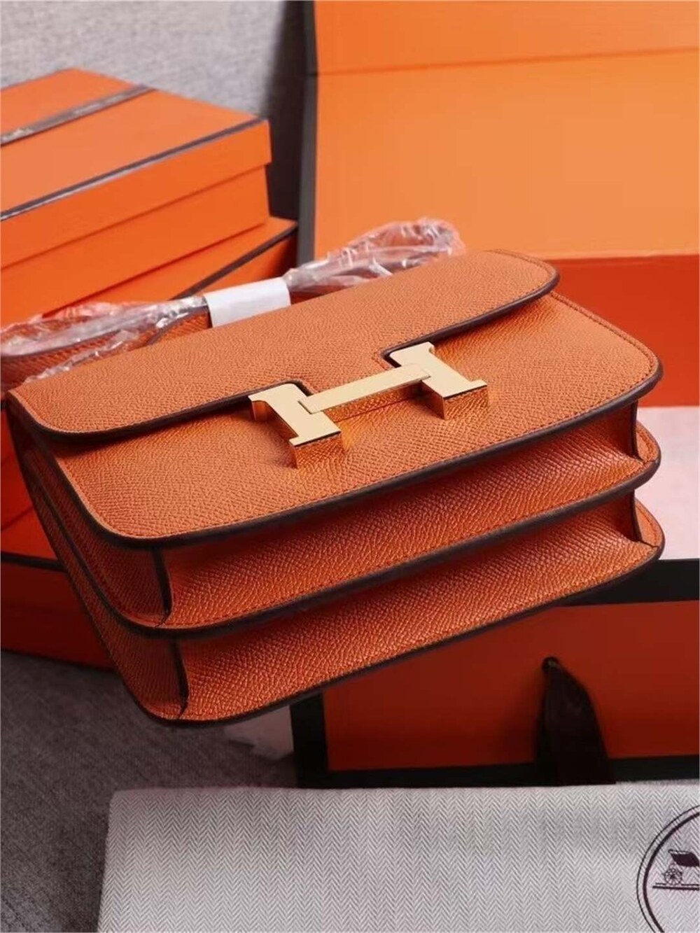 Hermès Constance 18 in Epsom Leather - Picture 3 of 8